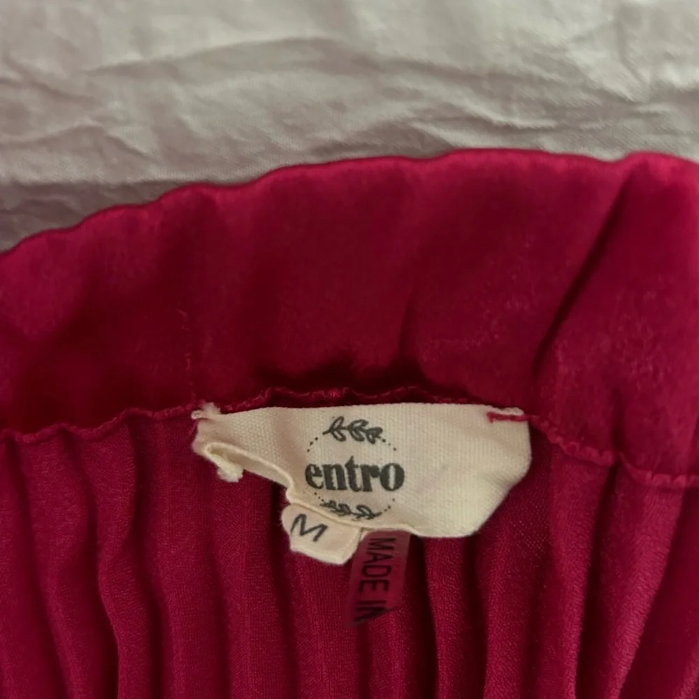 Entro Pink Satin Pleated Maxi Skirt - Picture 2 of 3